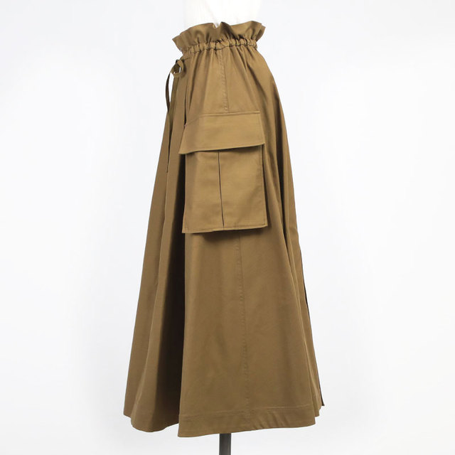 SACRA サクラ スカート COTTON BACK SATIN SKIRT OLIVE 123524121